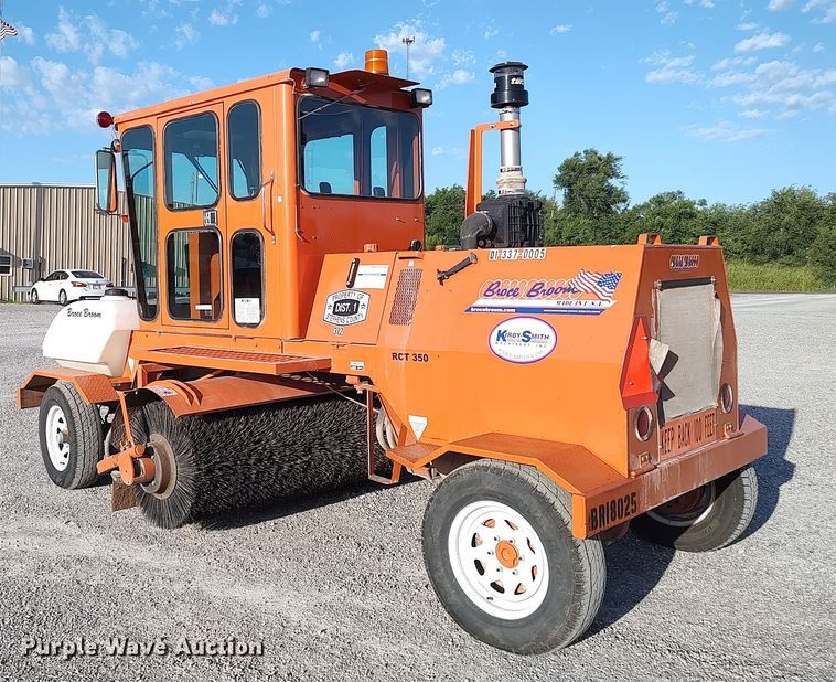 image for item LU9174 2018 Broce RCT350  broom