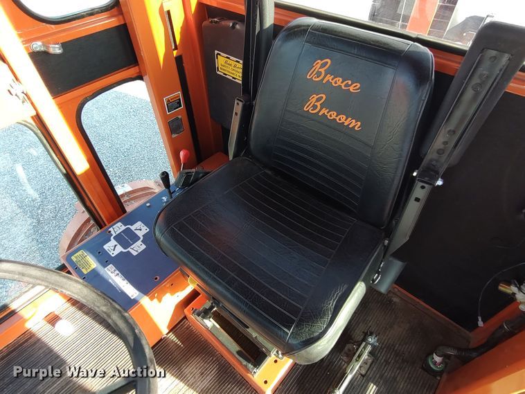 image for item LU9174 2018 Broce RCT350  broom