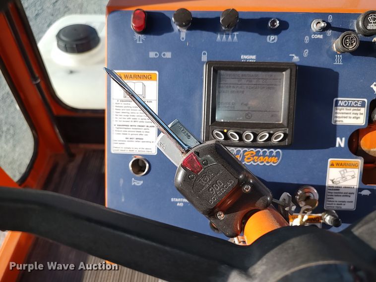 image for item LU9174 2018 Broce RCT350  broom