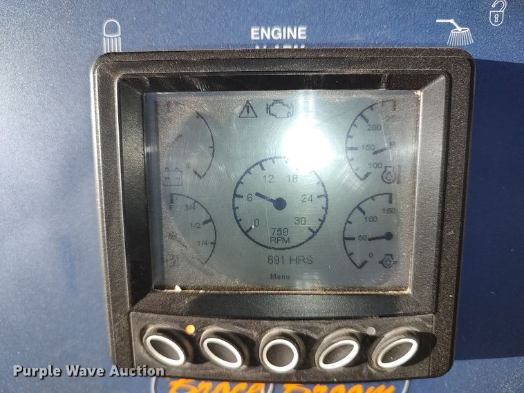 image for item LU9174 2018 Broce RCT350  broom