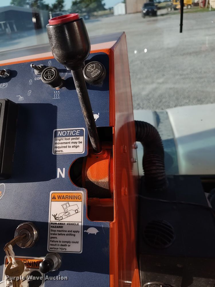 image for item LU9174 2018 Broce RCT350  broom