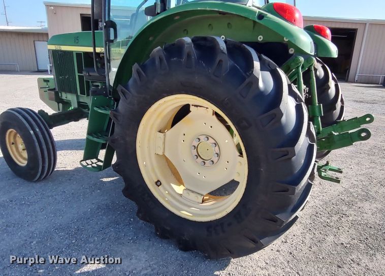 image for item LU9175 2006 John Deere 6403  tractor