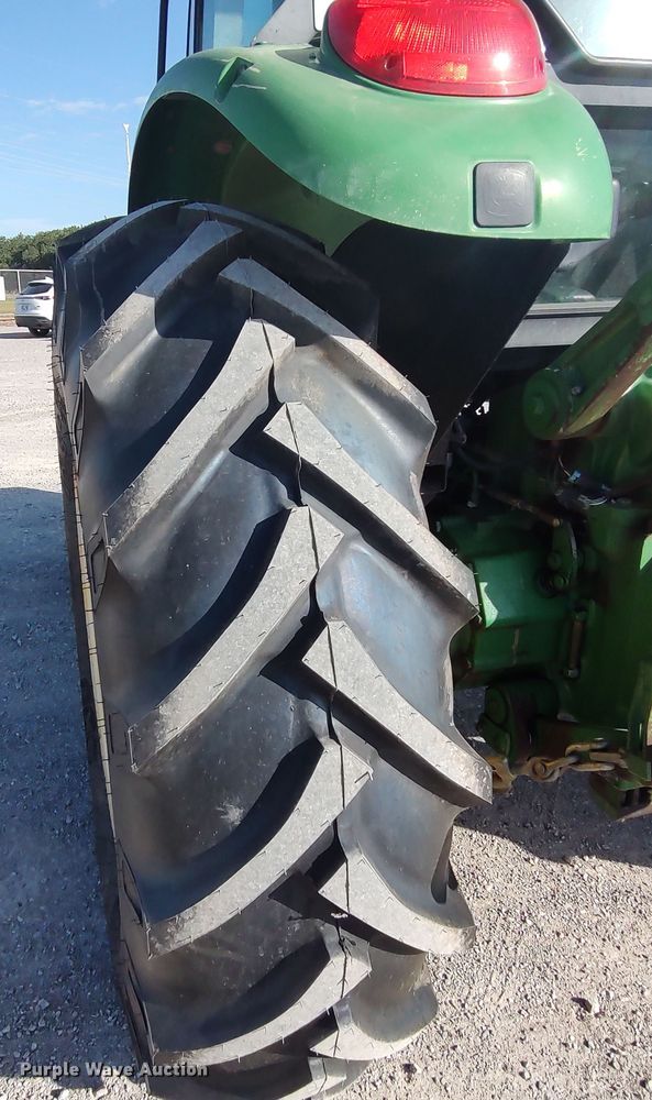 image for item LU9175 2006 John Deere 6403  tractor