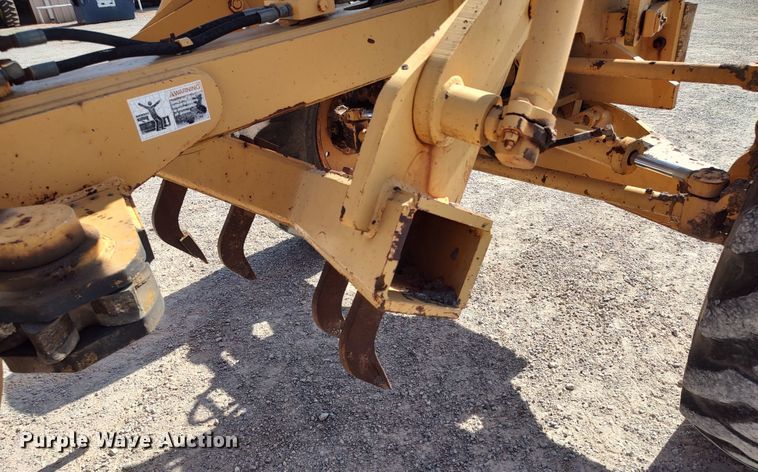 image for item LU9179 1993 Champion 720A  motor grader