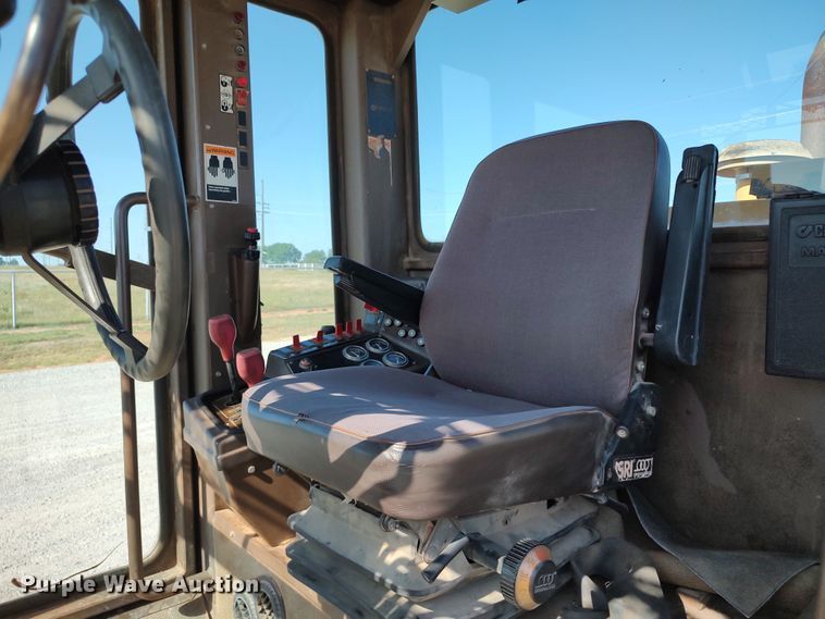 image for item LU9179 1993 Champion 720A  motor grader