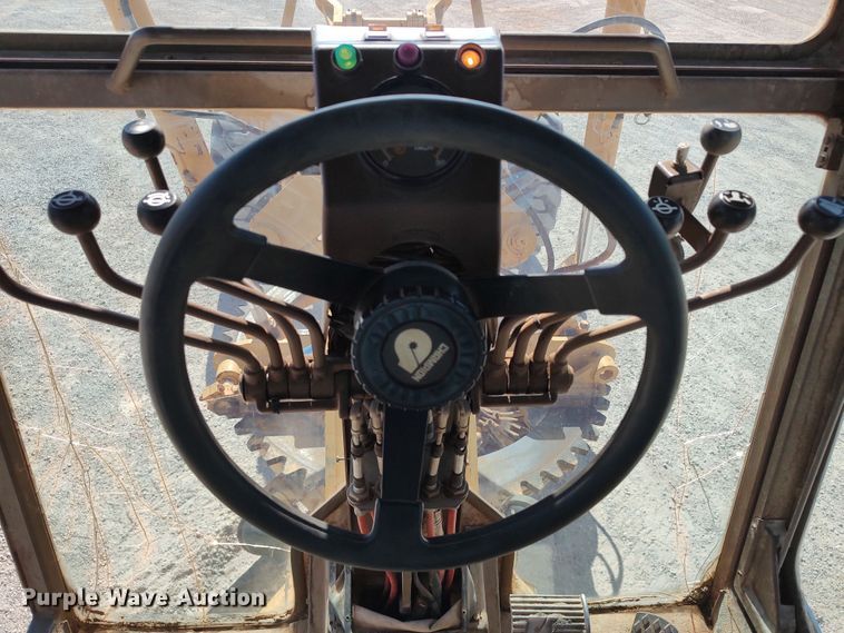 image for item LU9179 1993 Champion 720A  motor grader