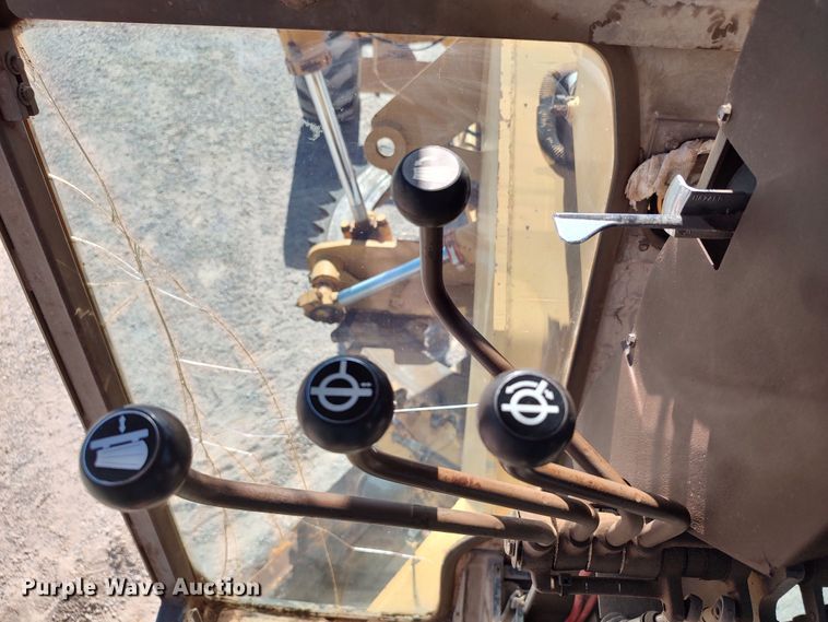 image for item LU9179 1993 Champion 720A  motor grader