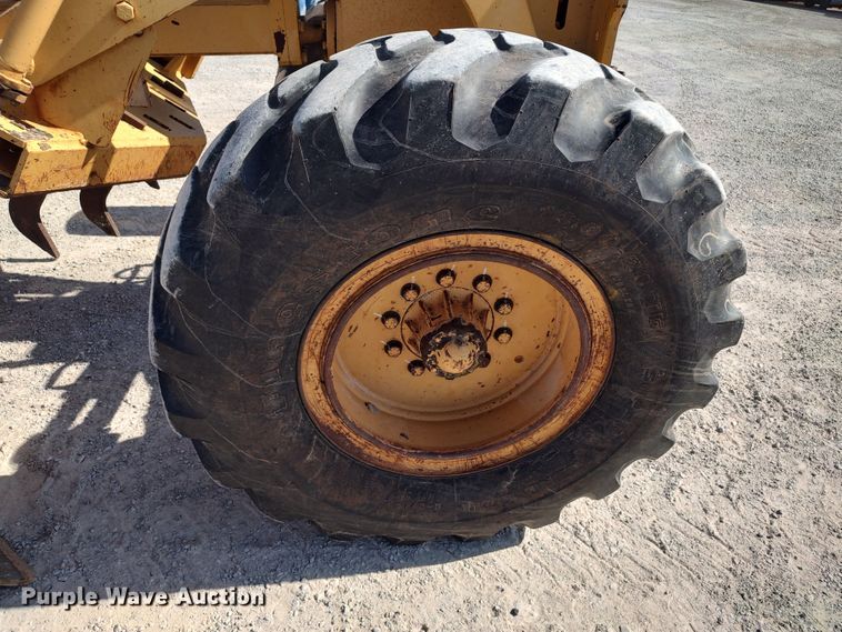 image for item LU9179 1993 Champion 720A  motor grader