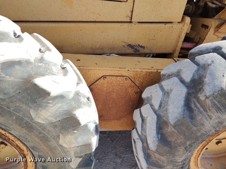 image for item LU9179 1993 Champion 720A  motor grader