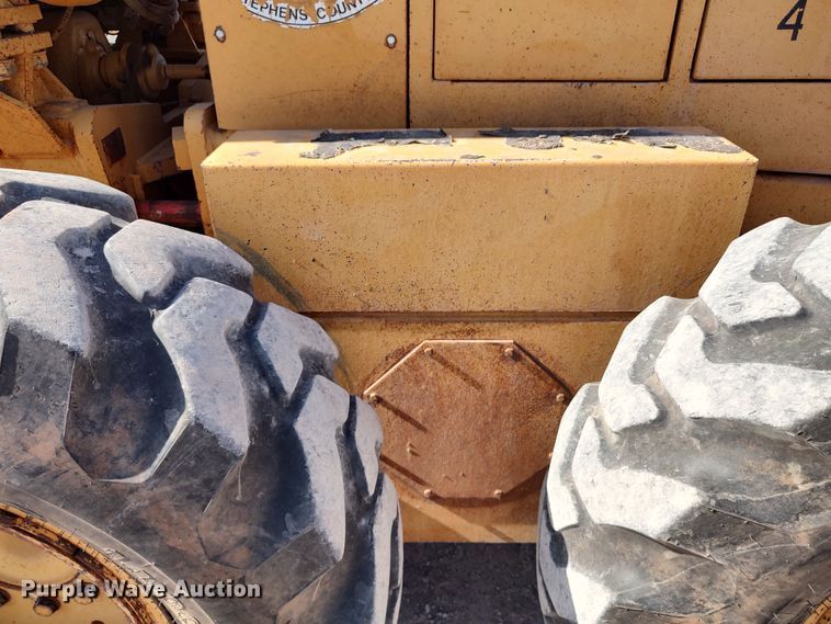 image for item LU9179 1993 Champion 720A  motor grader