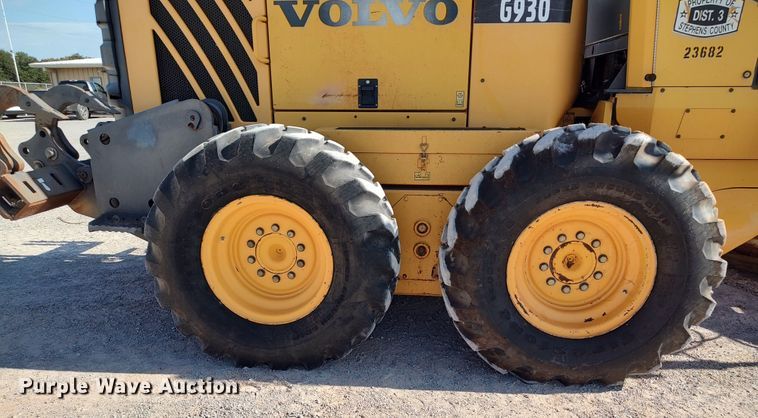 image for item LU9180 2007 Volvo G930  motor grader