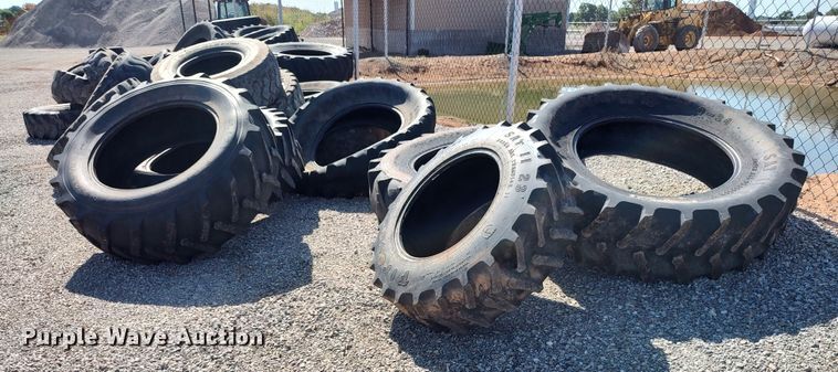 image for item LU9181 Tires and wheels