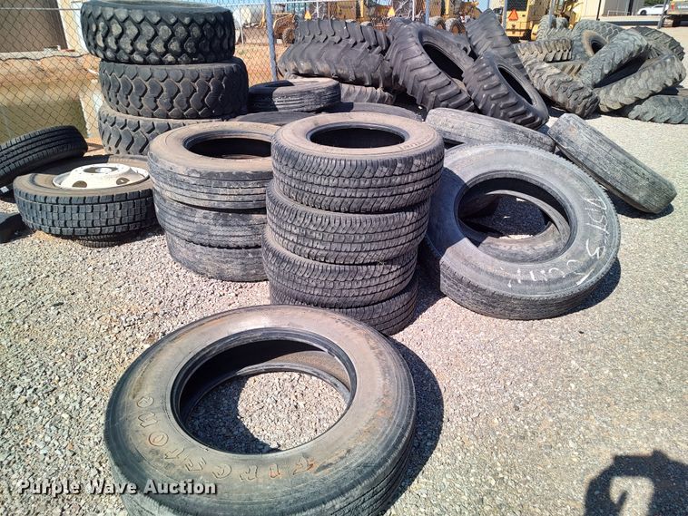 image for item LU9181 Tires and wheels