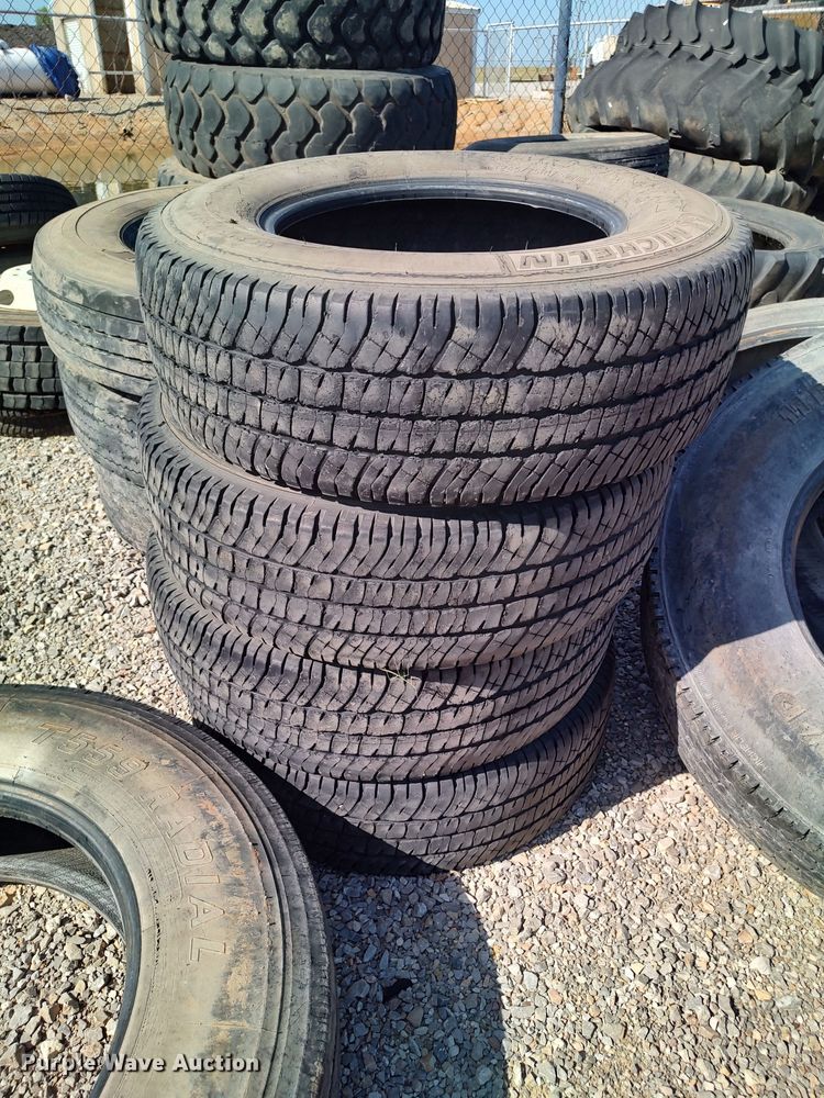 image for item LU9181 Tires and wheels