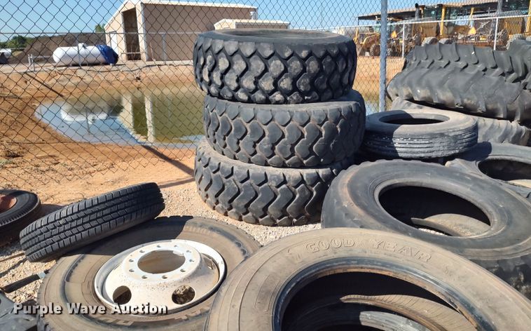 image for item LU9181 Tires and wheels