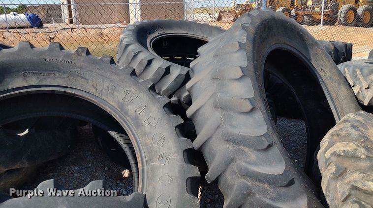 image for item LU9181 Tires and wheels