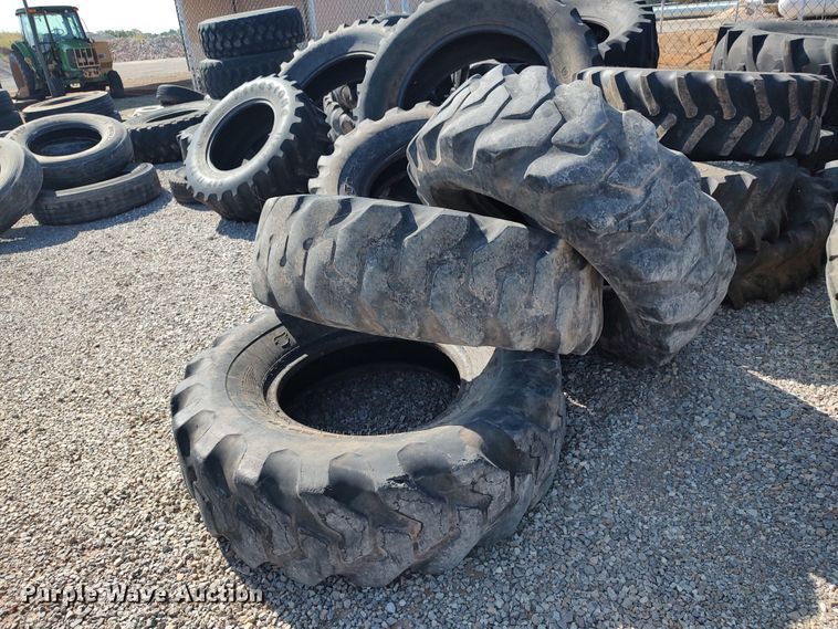 image for item LU9181 Tires and wheels