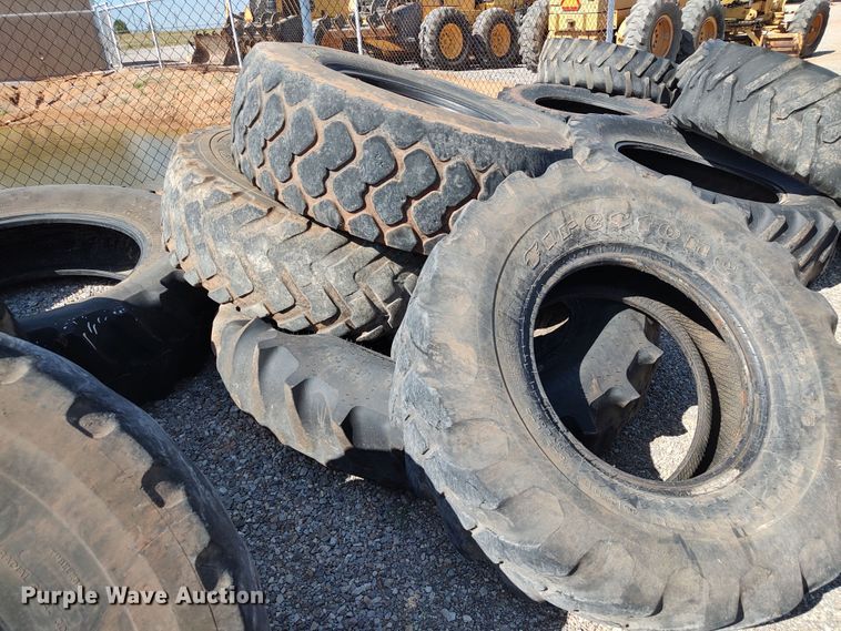image for item LU9181 Tires and wheels