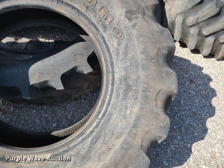 image for item LU9181 Tires and wheels