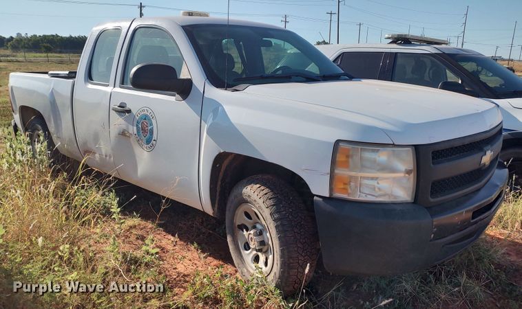 image for item LU9205 2009 Chevrolet Silverado 1500  Ext. Cab pickup truck