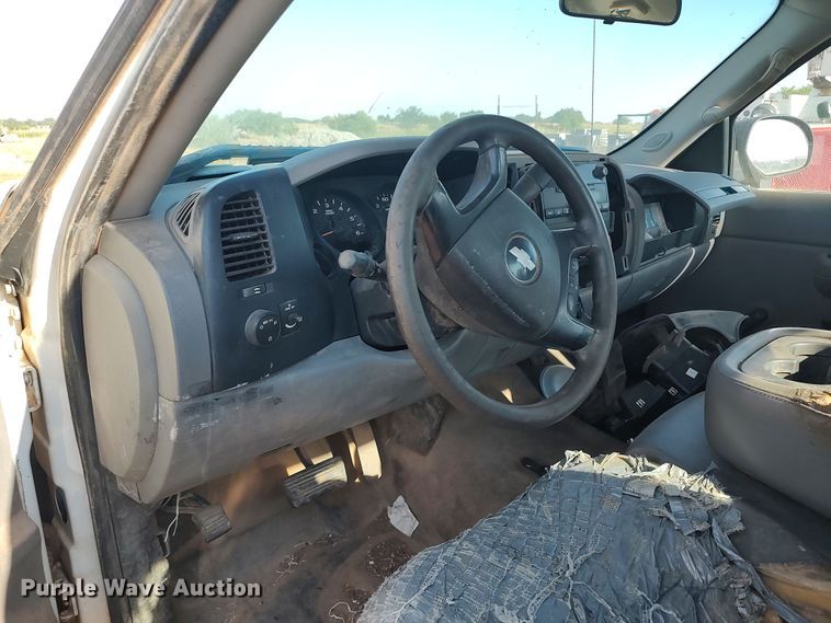 image for item LU9205 2009 Chevrolet Silverado 1500  Ext. Cab pickup truck