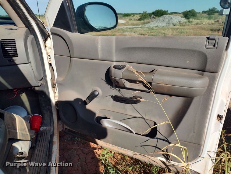 image for item LU9205 2009 Chevrolet Silverado 1500  Ext. Cab pickup truck