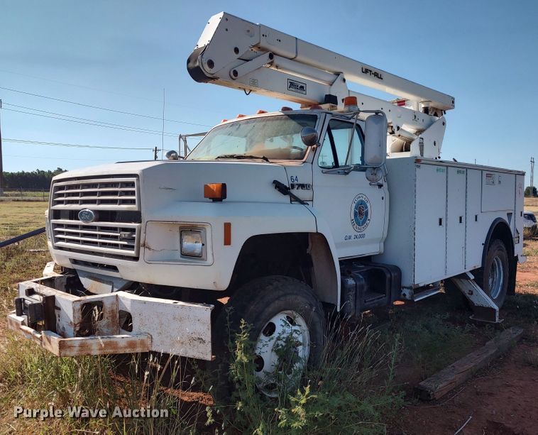 image for item LU9207 1994 Ford F700  bucket truck