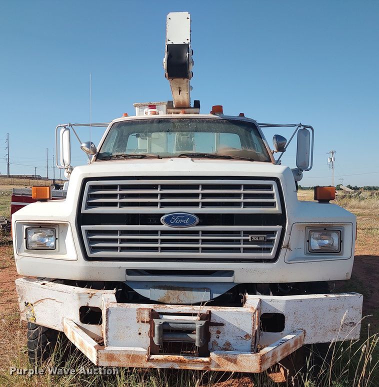 image for item LU9207 1994 Ford F700  bucket truck