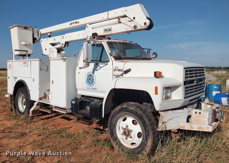 image for item LU9207 1994 Ford F700  bucket truck
