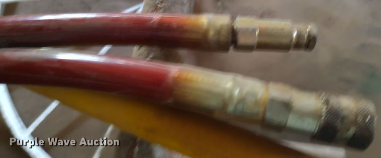 image for item LU9207 1994 Ford F700  bucket truck