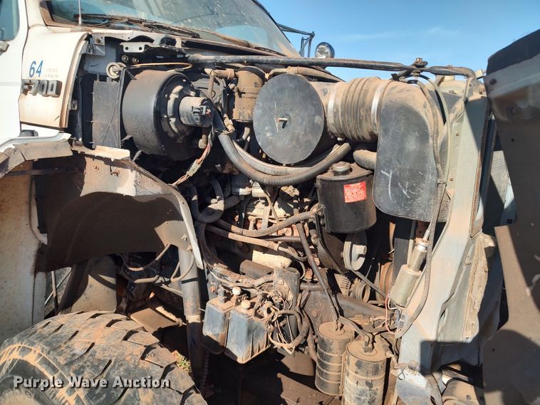 image for item LU9207 1994 Ford F700  bucket truck