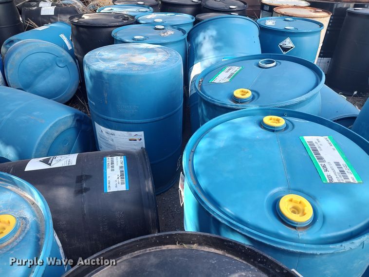 image for item LU9209 Approximately 35 plastic drums