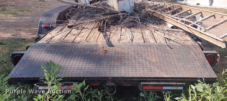 image for item LU9210 Utility trailer