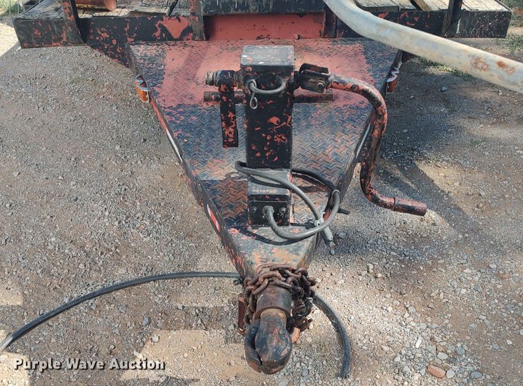 image for item LU9210 Utility trailer