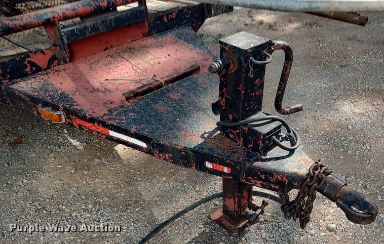 image for item LU9210 Utility trailer