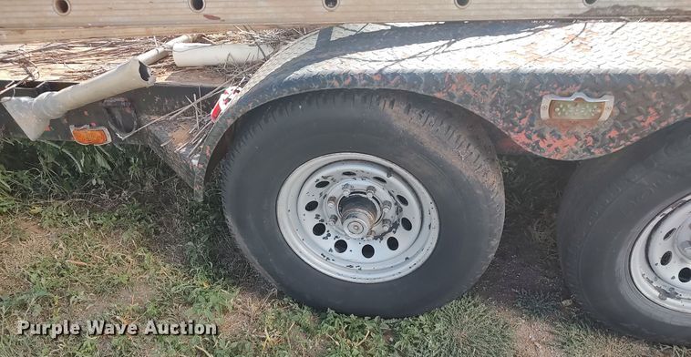 image for item LU9210 Utility trailer