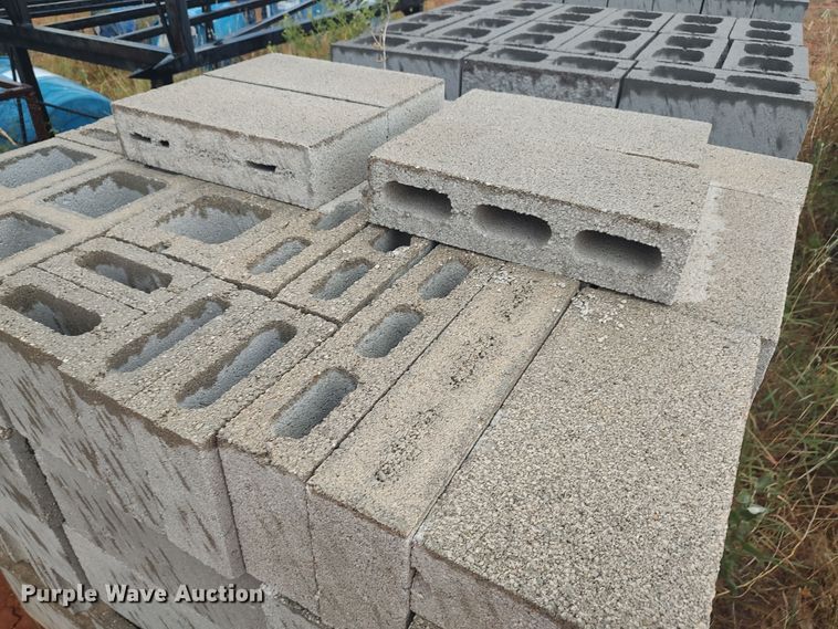 image for item LU9260 Approximately 120 concrete blocks