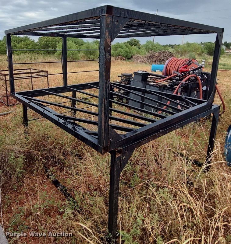 image for item LU9261 (2) garden arbors