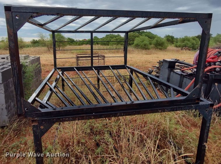 image for item LU9261 (2) garden arbors