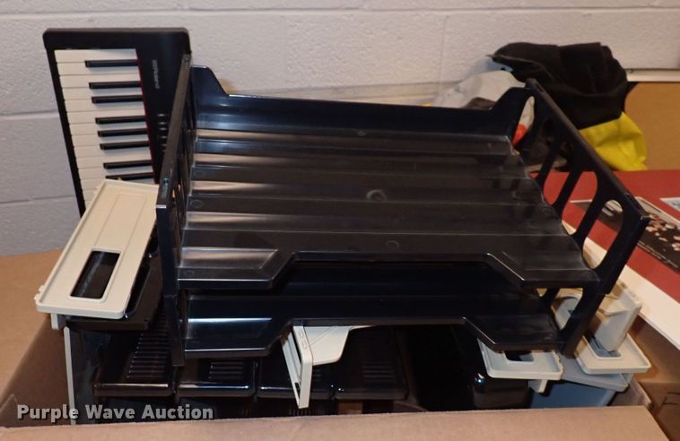 image for item LU9440 Office supplies and equipment