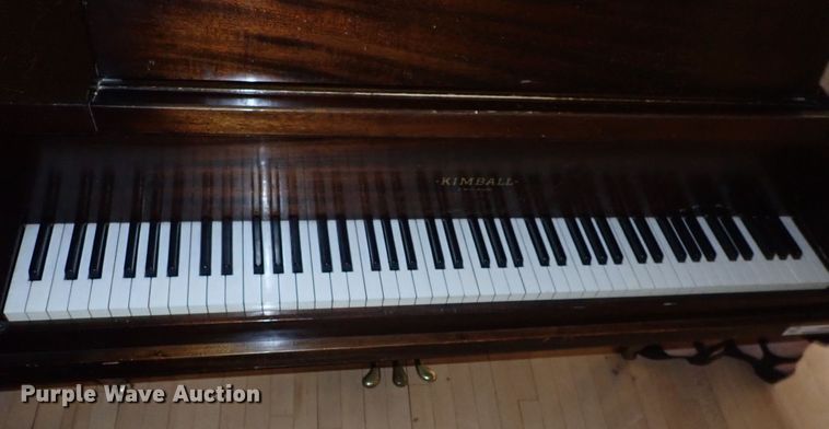 image for item LU9445 Kimball  piano