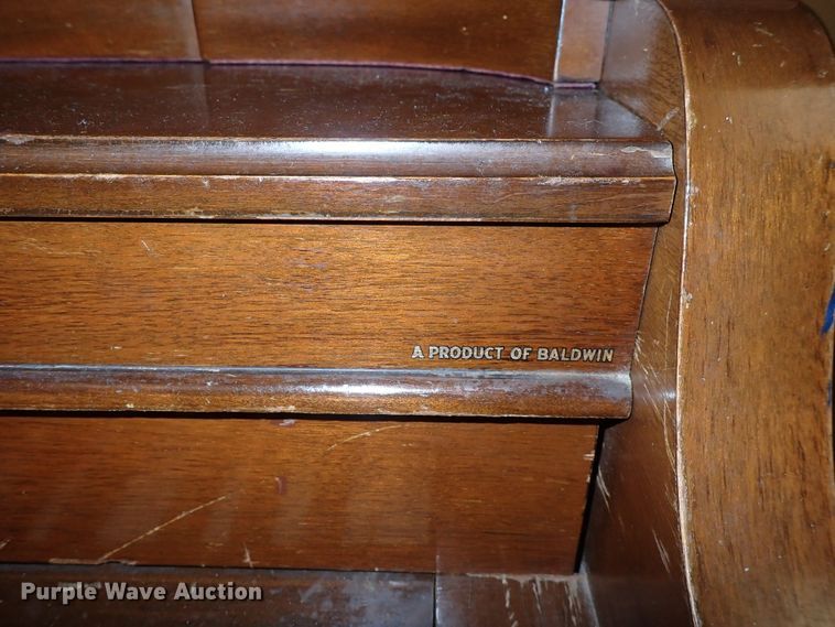 image for item LU9446 Baldwin  piano