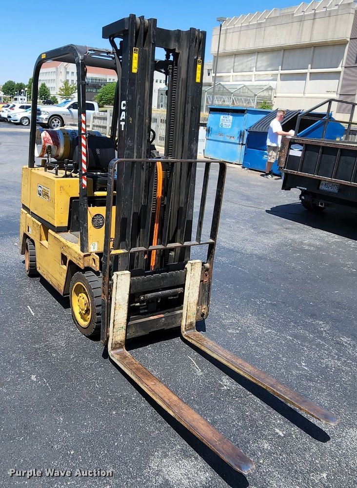 image for item MK9027 1989 Caterpillar T30D  forklift