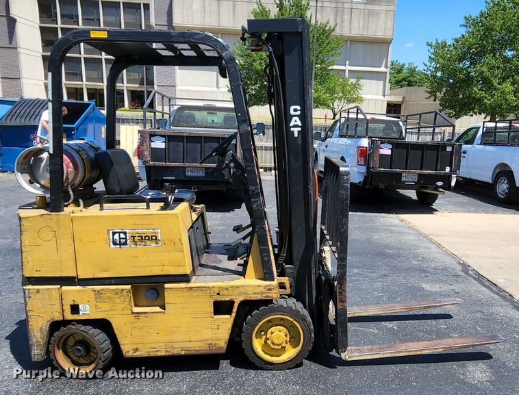 image for item MK9027 1989 Caterpillar T30D  forklift