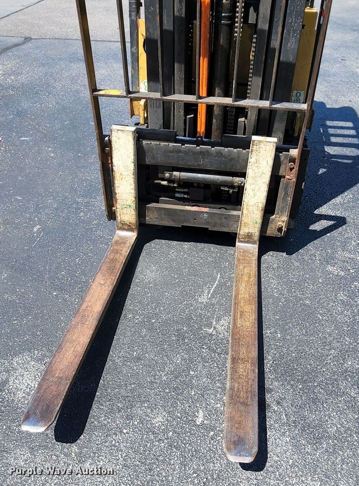 image for item MK9027 1989 Caterpillar T30D  forklift