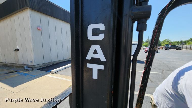 image for item MK9027 1989 Caterpillar T30D  forklift