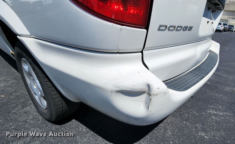 image for item MK9028 2002 Dodge Grand Caravan SE  van