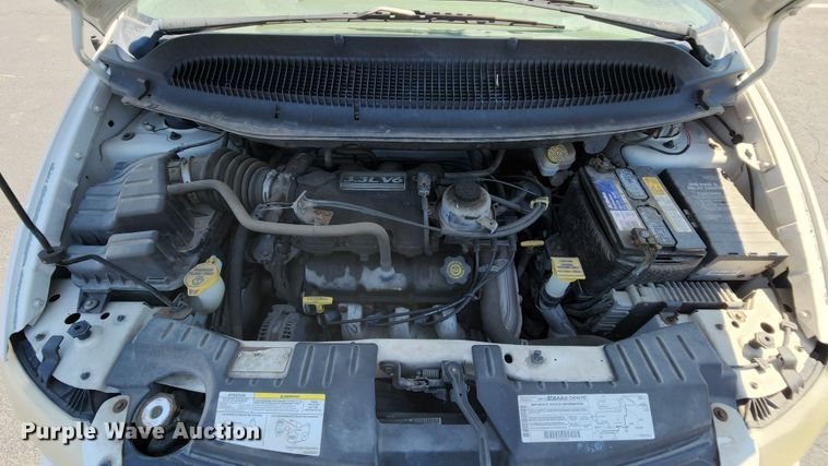 image for item MK9028 2002 Dodge Grand Caravan SE  van