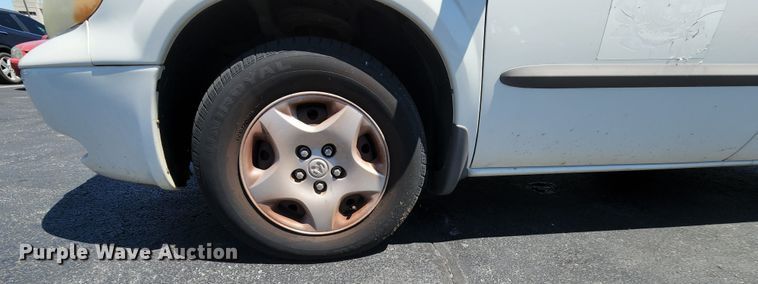 image for item MK9028 2002 Dodge Grand Caravan SE  van