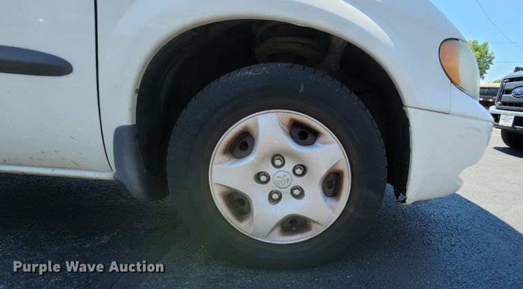 image for item MK9028 2002 Dodge Grand Caravan SE  van
